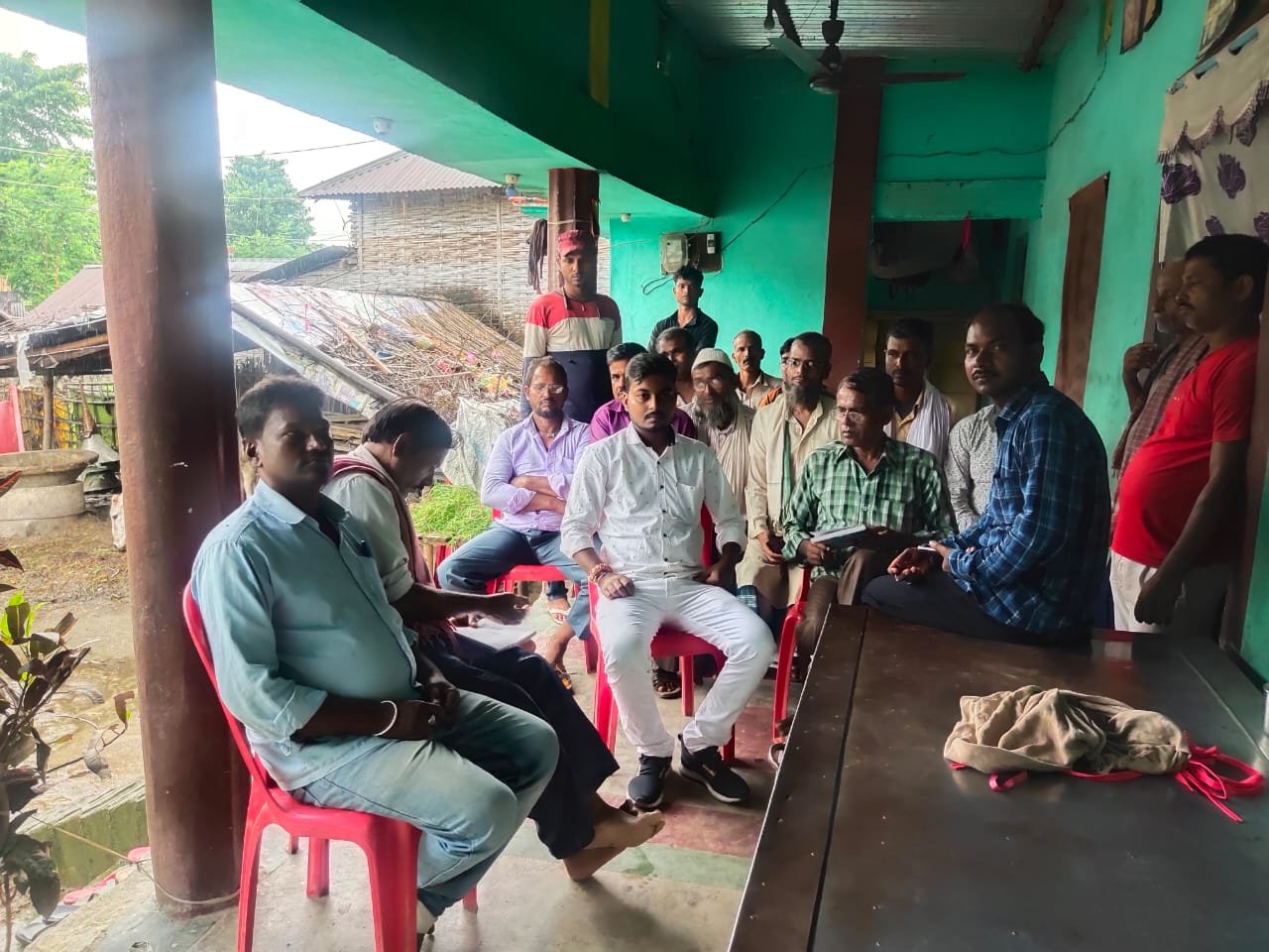 माधोपुर पंचयात में सात निश्चय जल नल योजना के पम्प चालकों का हुआ बैठक, नही मिल रहा बेतन