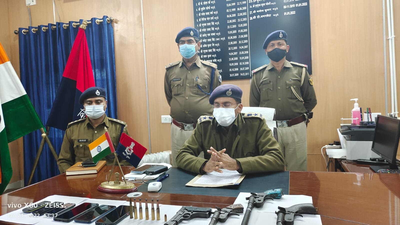 हथियार सहित पकड़े गए पाँच अपराधी,राघोपुर पुलिस को मिली बड़ी सफलता”