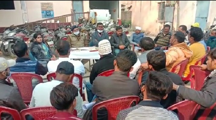 भागलपुर : थाना परिसर मे सरस्वती पुजा को लेकर शांति समिति की बैठक