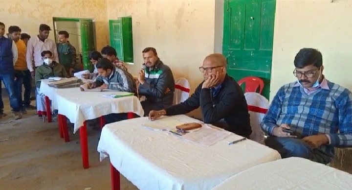 उत्पाद विभाग द्वारा जप्त गाड़ियों की हुई नीलामी ₹9000000 से ज्यादा राजस्व की हुई प्राप्ति ।