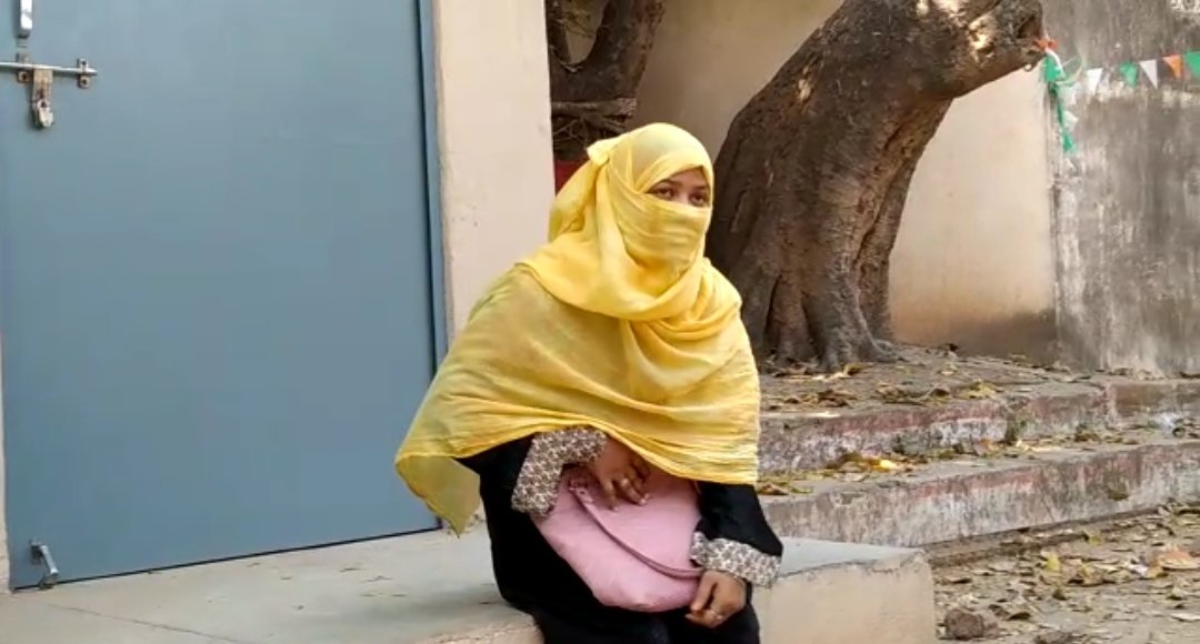 महिला दिवस पर अपने ससुराल वालों से प्रताड़ित महिला न्याय की गुहार लगाने पहुंची महिला थाना ।