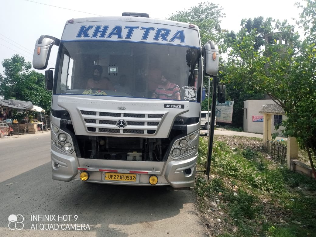 बिना रोड परमिट के चल रहे बस का 43 हज़ार 500 का कटा चालान ।।