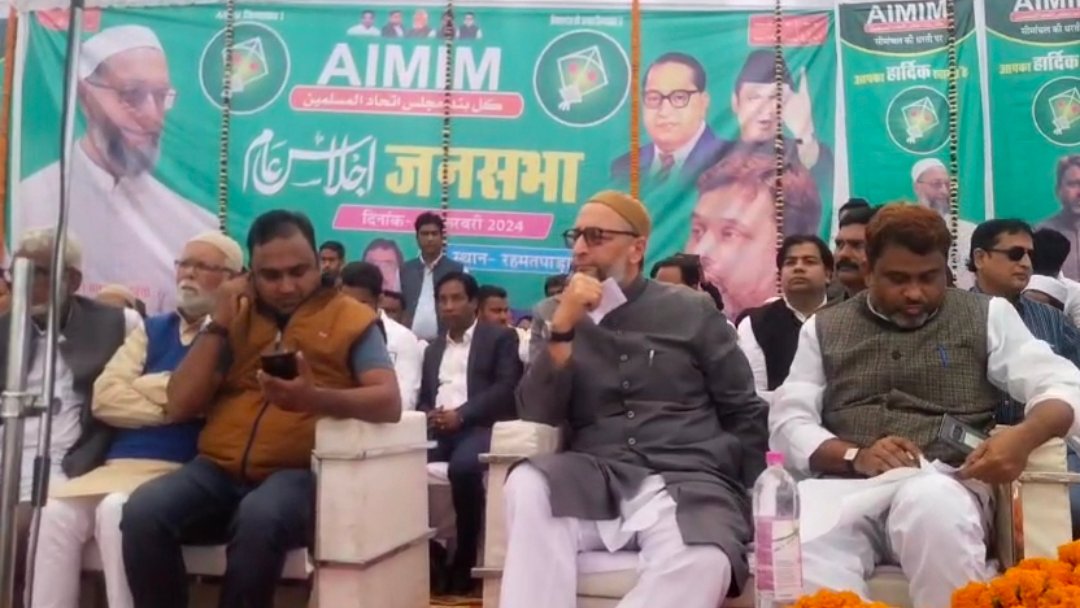 असदुद्दीन ओवैसी ने भाजपा पर लगाए गंभीर आरोप, नीतीश व तेजस्वी पर भी जमकर साधा निशान।