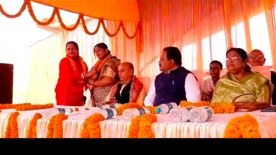 फॉर्बिशगंज/अररिया: बाजार समिति में सांसद और विधायक ने किया शिलान्यास कार्यक्रम का आयोजन ।