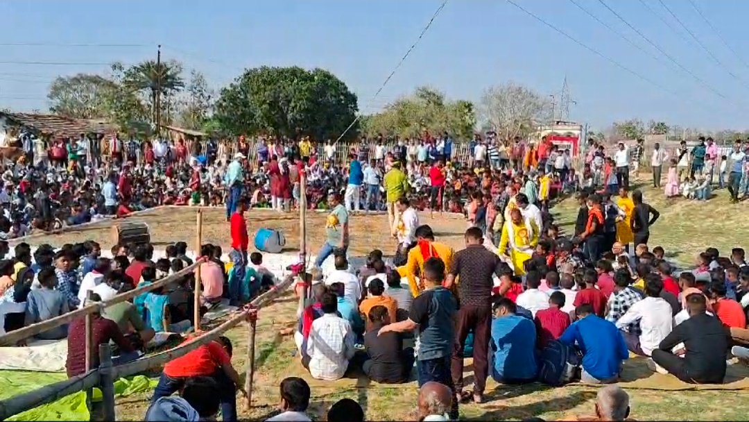 भागलपुर:अंग्रेज के जमाने से चल रहे दंगल में सात राज्यों के पहलवान हुए शामिल।