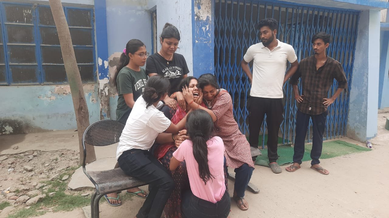 इंजीनियरिंग कॉलेज के छात्र का फंदे से लटका मिला शव.