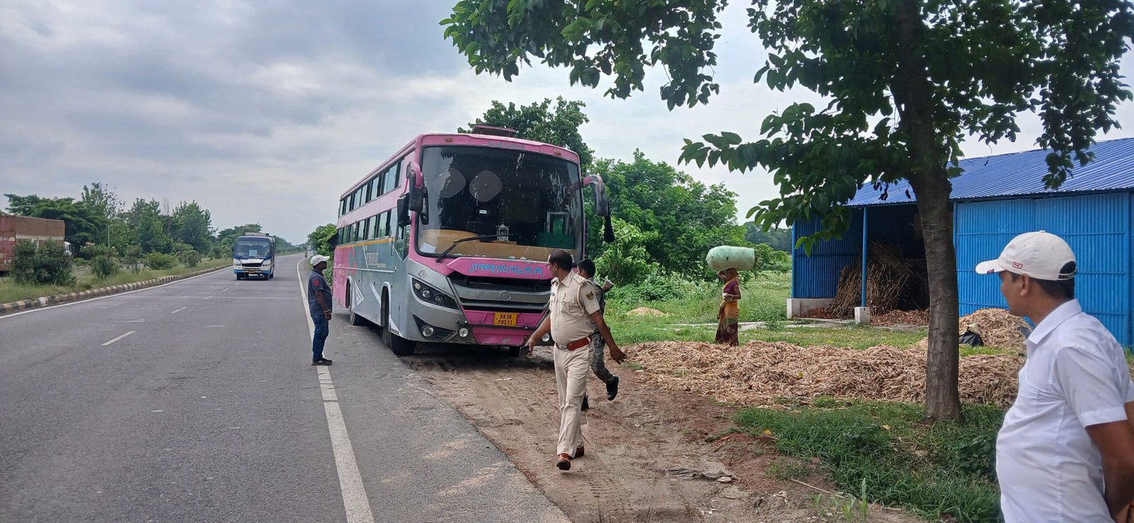 प्रतापगंज/सुपौल: जयपुर जा रही बस के टक्कर से महिला की मौत, बस को किया गया जब्त।