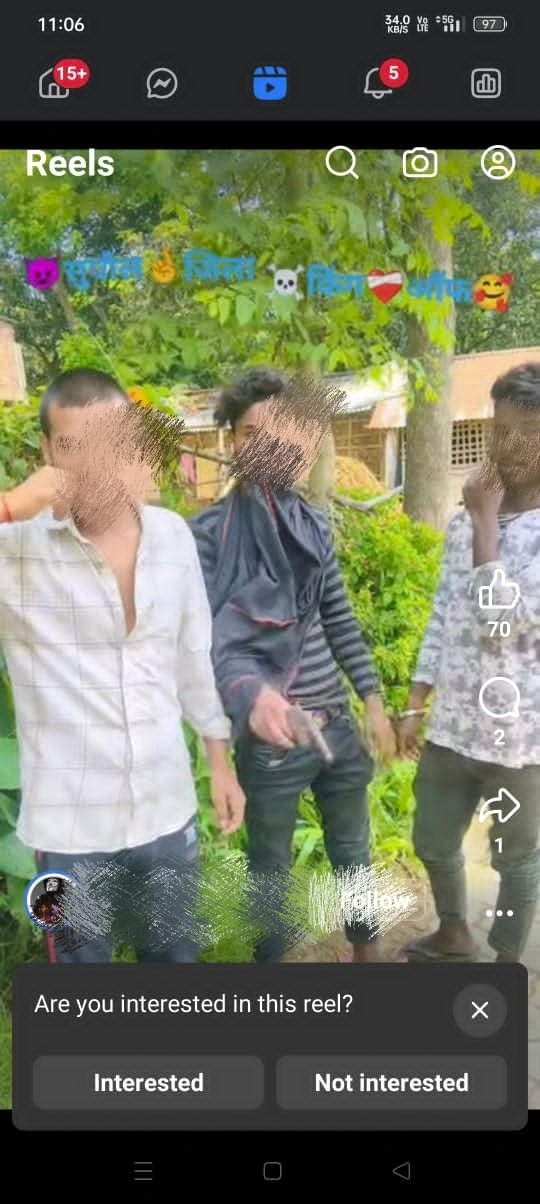 सोशल मीडिया पर हथियार लहराने वाले तीन युवकों पर मामला दर्ज।
