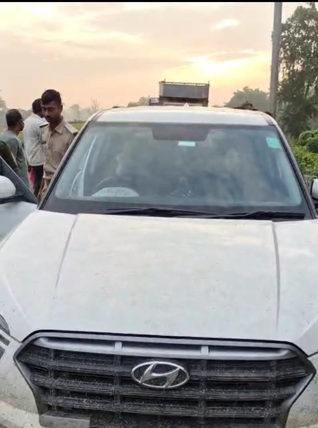 एनएच-27 पर पुलिस की बड़ी कार्रवाई: क्रेटा कार से 220 किलो गांजा बरामद, तस्कर फरार